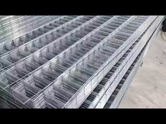 粉末で覆われた溶接網のフェンス 3D V メッシュフェンスベンド