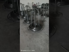 1.8M Pvcコーティング V 曲がりくねたワイヤーメッシュフェンス 庭園 広場 3D フェンス 桃の形状のポスト